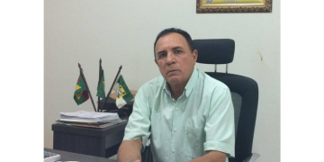 Ex-prefeito de Caraúbas é condenado a seis anos de prisão por dano ao patrimônio público