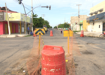 Caern interdita vias nas Barrocas e Planalto para obras na rede de distribuição e esgotamento