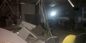 Bandidos explodem agência do Banco do Brasil e incendeiam viatura da PM na cidade de Lajes