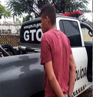 Polícia Militar prende suspeito e apreende arma na zona rural de Governador Dix-Sept Rosado