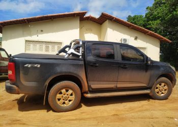 PM recupera caminhonete roubada na zona rural de Mossoró(RN)