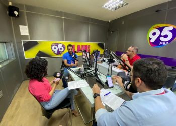 Prefeito promete progressões para mais de 1.400 servidores municipais de Mossoró