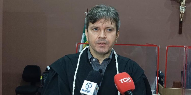 Promotor recebe inquérito sobre o caso Eliel