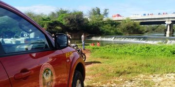Corpo de Bombeiros resgata cadáver na Barragem de Genésio