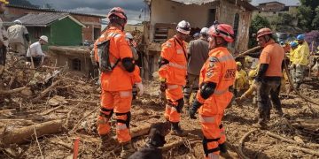Bombeiros do RN participam de ações de salvamento e resgate em Pernambuco