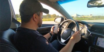 Autuações por uso de celular ao volante aumenta em mais de 250% no RN