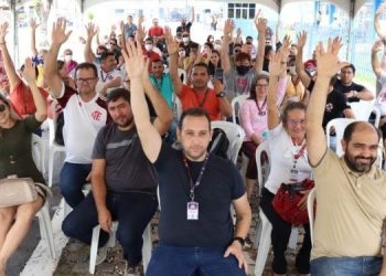 Servidores do Detran aprovam greve por tempo indeterminado