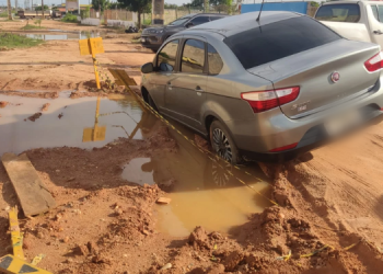 Lama nas proximidades do viaduto no Santa Delmira prejudica população
