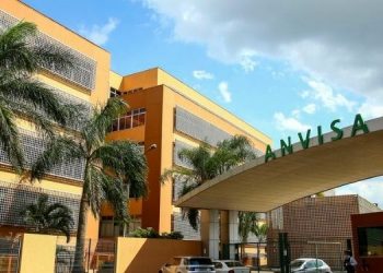 Anvisa pede uso de máscara para adiar chegada da varíola dos macacos ao Brasil