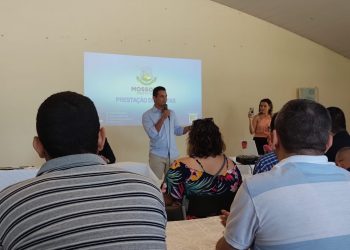 Prefeito diz que deve atualizar valor da bolsa de estagiários auxiliares de classes