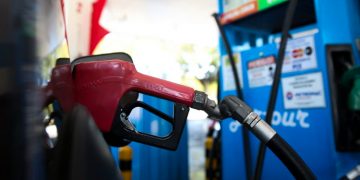Petrobras anuncia aumento de R$ 0,40 no litro do Diesel