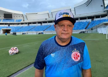 Técnico do América é demitido após polêmica com vacina