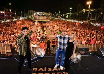 Prefeito responde sugestão do MP de que ele não suba nos palcos do MCJ