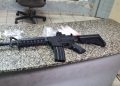 Policiais prendem homem com drogas e fuzil em Airsoft em Baraúna