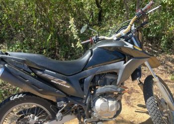 Polícia recupera carro e moto com queixa de roubo em Mossoró