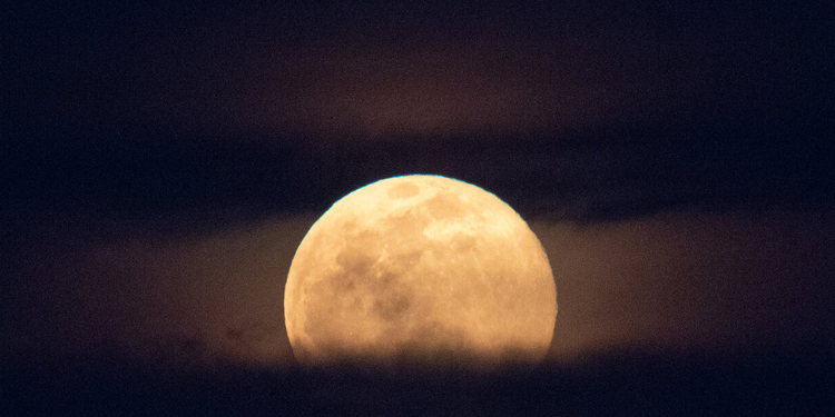 Maior superlua do ano poderá ser vista nesta quarta-feira (13)
