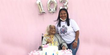 Neta mostra rotina de cuidados com avó de 103 anos em Caraúbas e vídeos viralizam