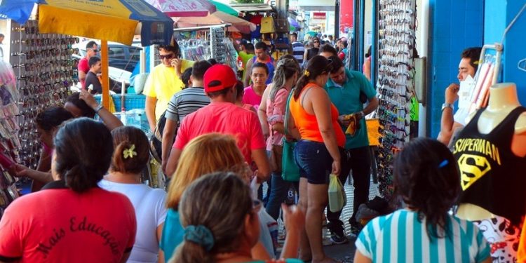 Pesquisa revela aumento na intenção de compras das famílias