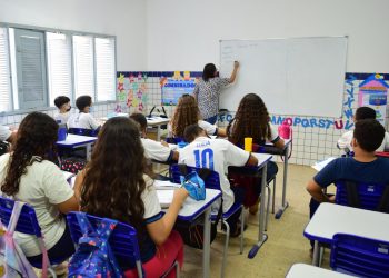 Secretaria prorroga concurso da educação de 2021