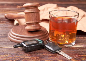 Advogado preso por embriaguez ao volante e desacato, deixa prisão após pagar fiança de R$ 16 mil