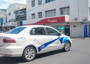 Auxílio para taxistas e caminhoneiros começa a ser pago em agosto