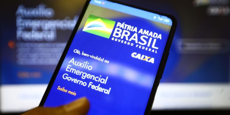 ‘Rachadinha’ com Auxílio Brasil; denúncia vai parar no MP