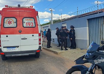 Dois homens são assassinados dentro de casa em Mossoró