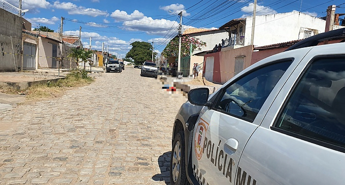 Homem recebe ligação, sai de casa e é morto em via pública em Mossoró