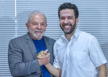 Janones criticou Lula durante agenda em Mossoró e agora aderiu ao ex-presidente