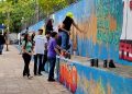 Após oficina de arte, alunos revitalizam muro de escola em Mossoró
