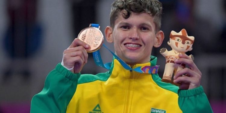 Atleta assuense é campeão sul-americano de Taekwondo