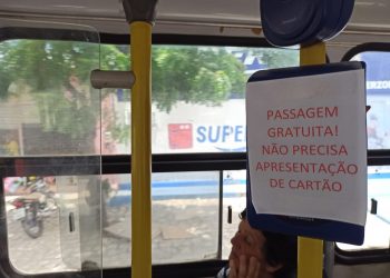 Eleitores utilizam transporte público gratuito no domingo de votação em Mossoró