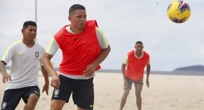 Potiguares treinam com Seleção Brasileira de Beach Soccer