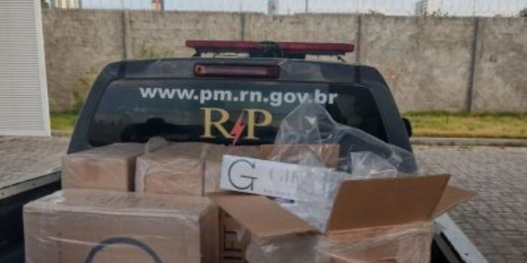 Ronda Policial: PM prende suspeito com mais de três mil maços de cigarros de origem estrangeira