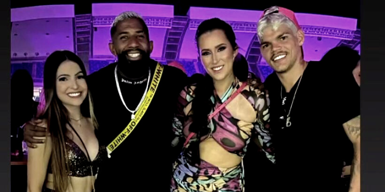 Laterais do Flamengo curtem férias em Natal