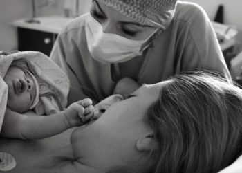 Evento debate parto humanizado e violência obstétrica