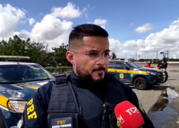 Operação Proclamação da República da PRF prende suspeito e apreende arma na BR 304
