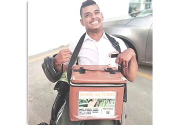 Conheça a história de Paulo Machado, o ambulante mais feliz do mundo