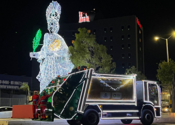 Caminhão de lixo decorado para o Natal impressiona internautas em Mossoró