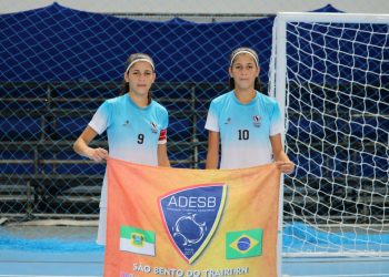 Destaques no JEBs, gêmeas jogadoras de futsal passam por avaliação em clubes paulistas