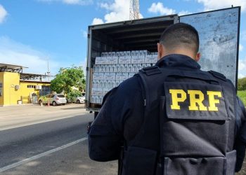 PRF apreende mais de 18 mil unidades de bebidas alcoólicas sem nota fiscal