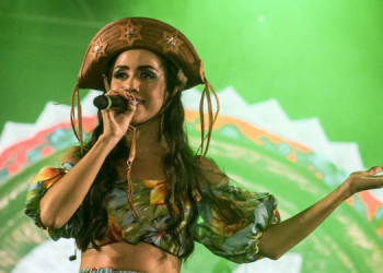 Talento mossoroense, Carol Melo pode ser a nova voz da banda Mastruz com Leite