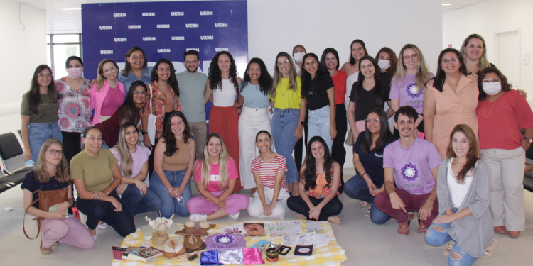 Cerca de 40 residentes da UERN começam a atuar no Hospital da Mulher