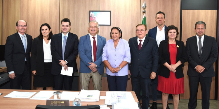 Ministro promete relicitação do Aeroporto de Natal até maio