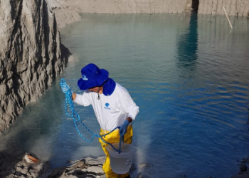 Lagoa Azul? Caern investiga água com tonalidade azul turquesa que surgiu em Parnamirim