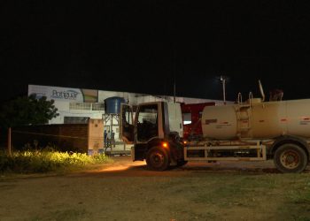 Incêndio destrói fábrica em Mossoró na noite desta segunda-feira (30)