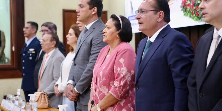 Após tomar posse para segundo mandato, governadora acompanhou posse do presidente em Brasília