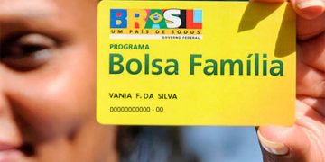 Caixa inicia o pagamento do Bolsa Família hoje (18); confira o calendário de janeiro