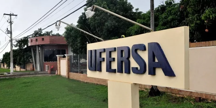 Ufersa abre seleção de bolsas para aluno do Ensino Médio