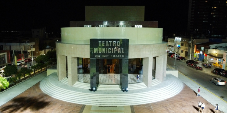 Teatro Municipal Dix-Huit abre agenda para solicitações de reserva